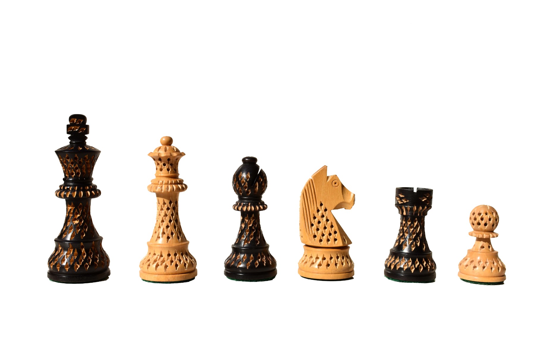 AIW-350 Series Chess Set , Boxwood Lacquered & Black Lacquered , 3.75 King  with 2 Square Tournament Chess Board