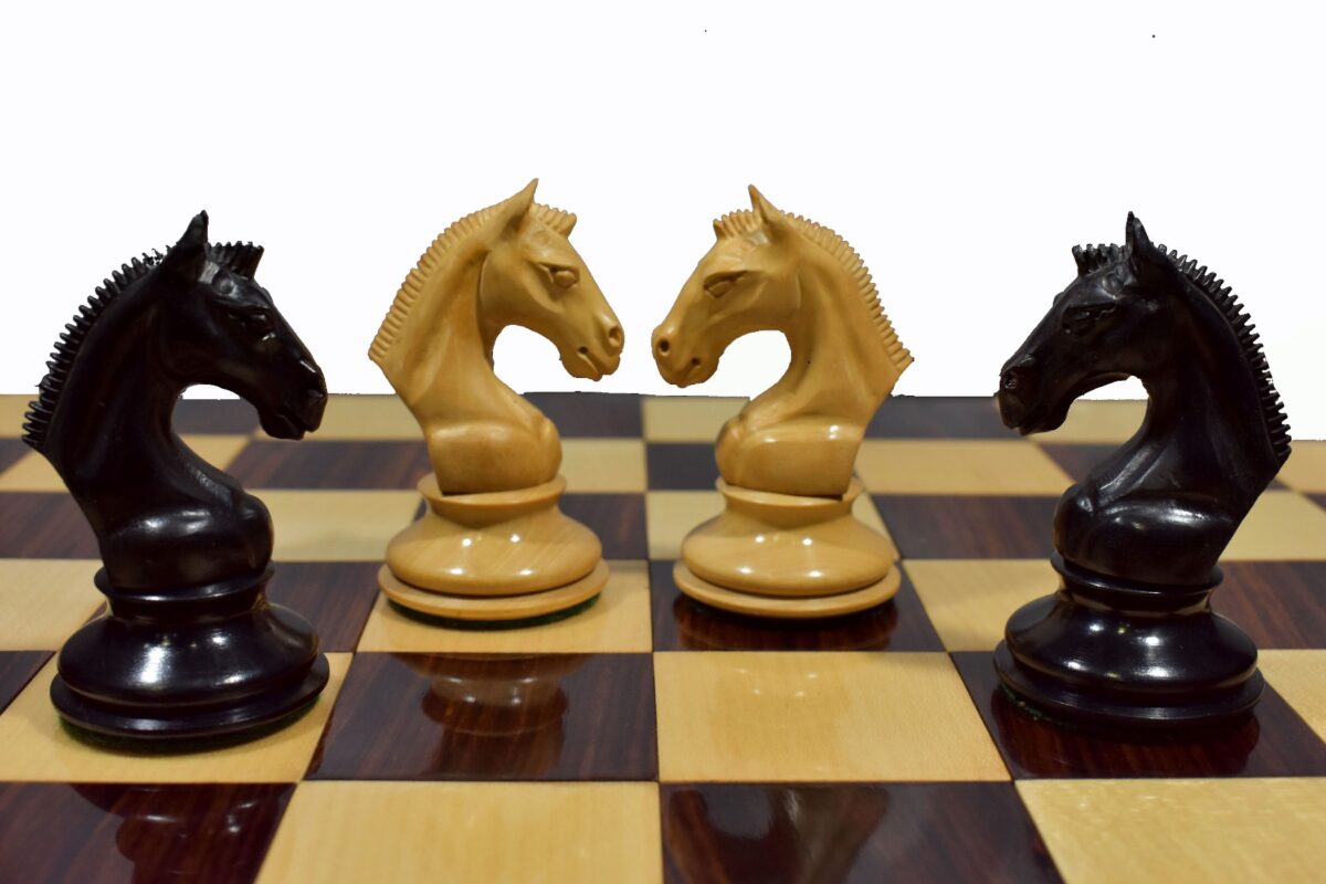 Arabian Series Chess Pieces Boxwood & Ebony 4.4" King-3039