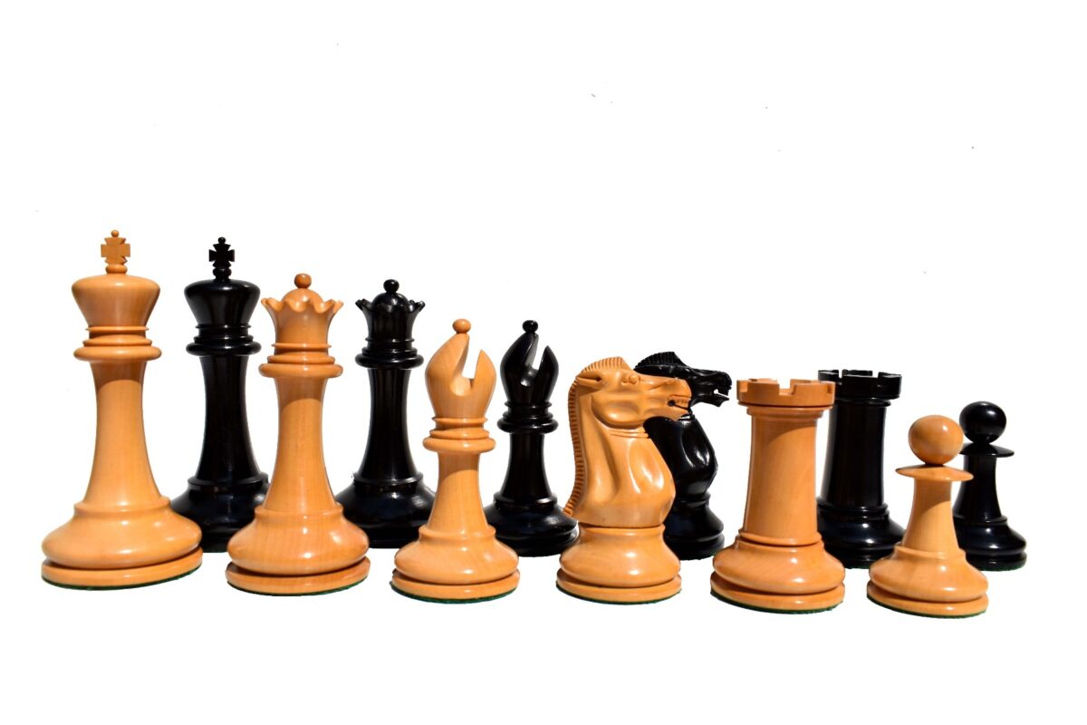 Hampshire Series Chess Pieces Boxwood & Ebony 4.4" King-0