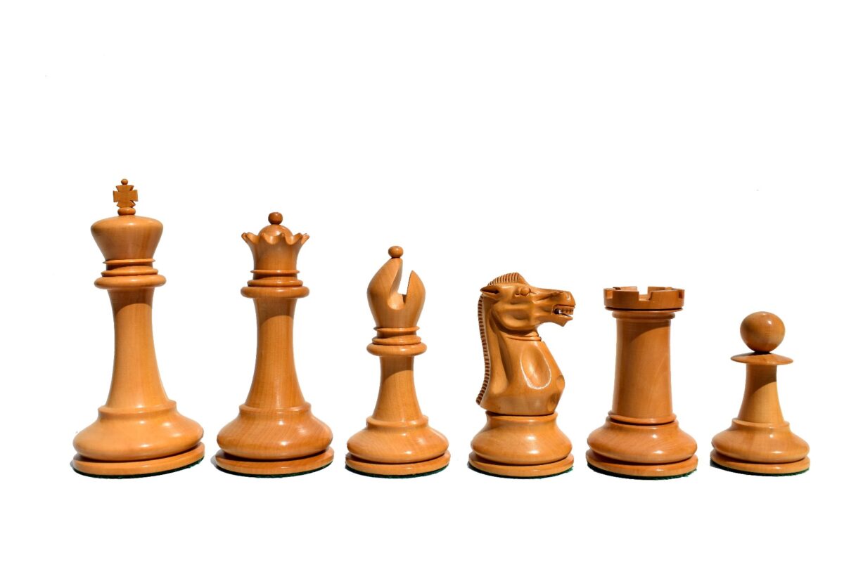 Hampshire Series Chess Pieces Boxwood & Ebony 4.4" King-2803