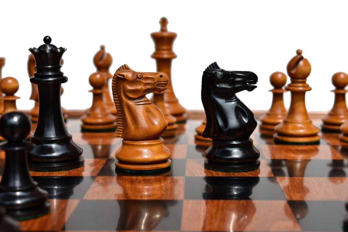 Zukertort 1875-1880 Jaques Series Chess pieces Antiqued Boxwood & Ebony 4" King-2012