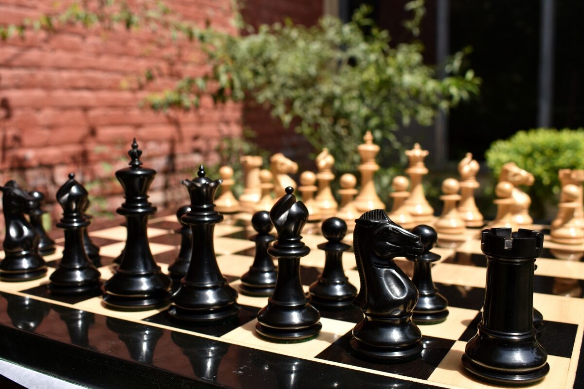 Legend Series Chess Pieces Boxwood & Ebony 4.25" King-2741