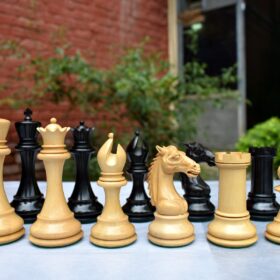 The Mustang Series Chess Pieces Boxwood & Ebony 4.4" King-2619