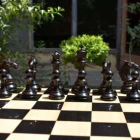 The Mustang Series Chess Pieces Boxwood & Ebony 4.4" King-2626