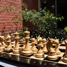 The Mustang Series Chess Pieces Boxwood & Ebony 4.4" King-2627