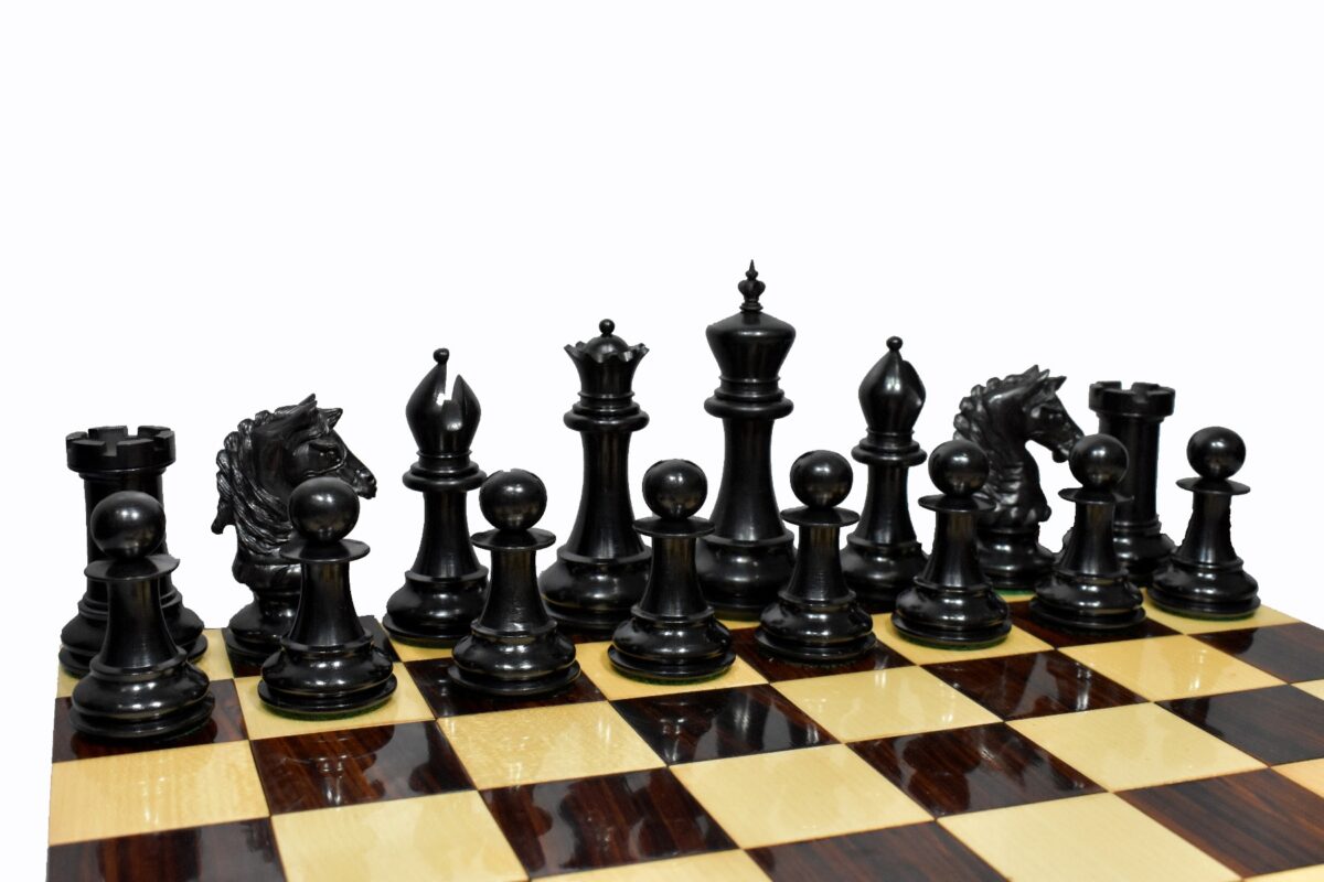 Sebastian Series Chess Pieces Matte Finish Boxwood & Ebony 4.4" King-2688