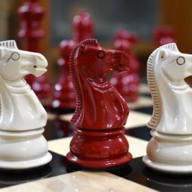 Windsor Castle Series Chess Pieces Ivory White & Red Lacquered 4" King-2306