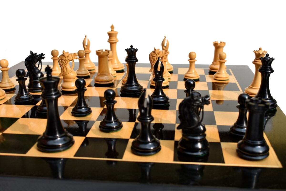 Antarctica Series Chess Set Boxwood & Ebony 4" King with 2.25" Square Tournament Series Chess Board-3888