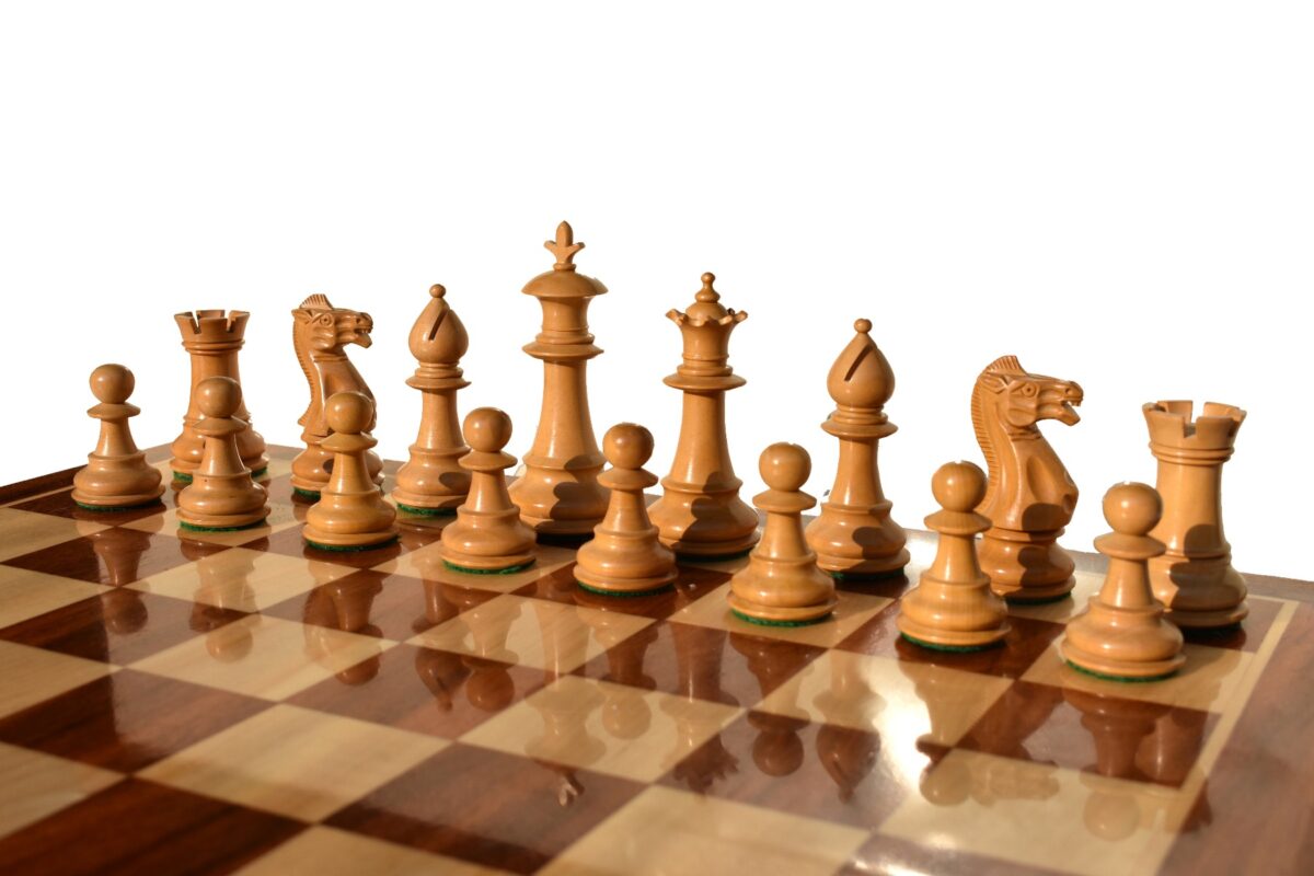 The Royal Staunton Chess Set Boxwood & Acacia 4" King with 2" Square Beveled Series Chess Board-4103