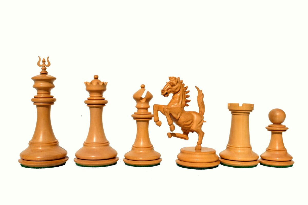 Ferrari Series Chess Pieces Boxwood & Padauk 4.4" King-5078