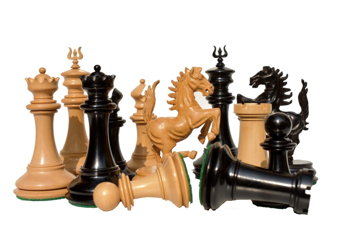 Ferrari Series Chess Pieces Boxwood & Ebony 4.4" King-5079