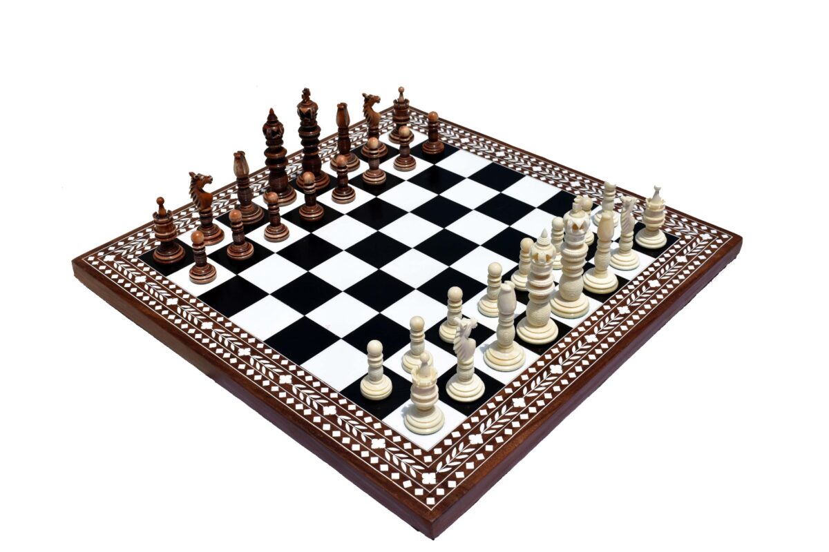 The Majestic Series Chess set Natural Bone & Antiqued bone 4.4" King with Heritage series chess board-4845