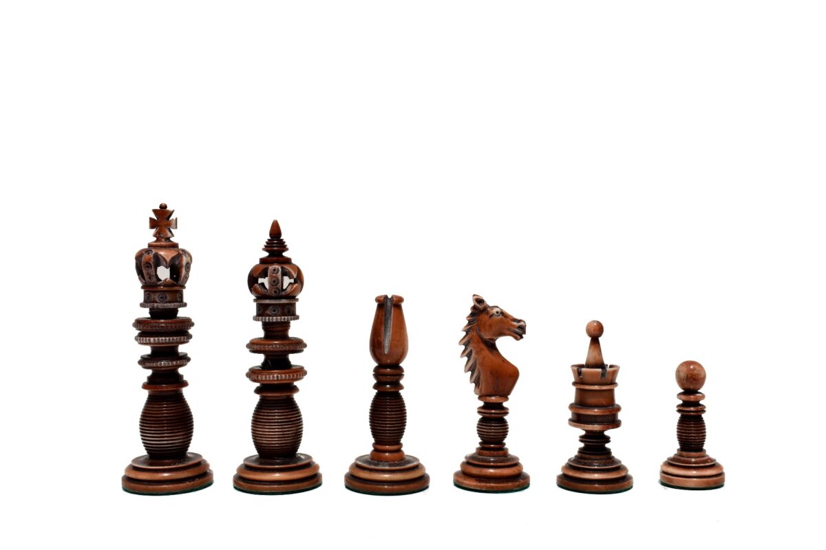 The Majestic Series Chess set Natural Bone & Antiqued bone 4.4" King with Heritage series chess board-4847