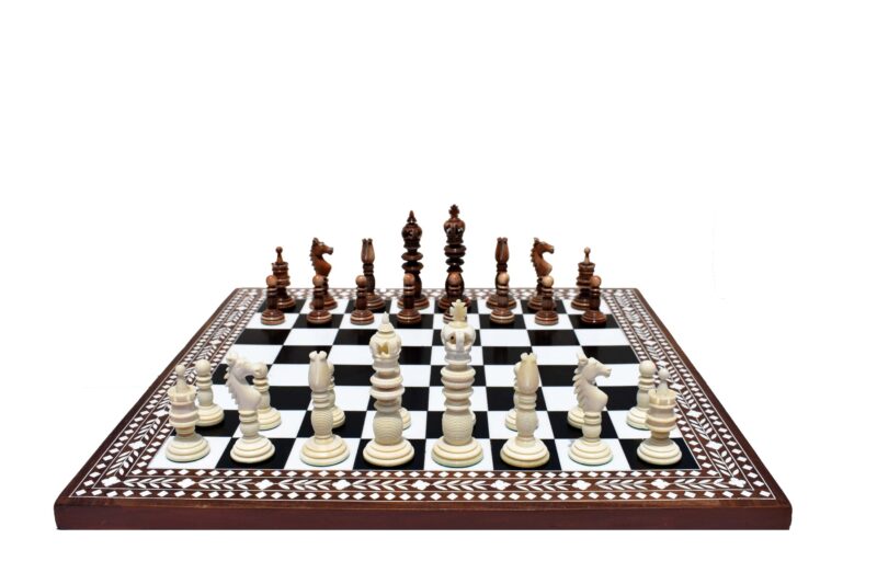 The Majestic Series Chess set Natural Bone & Antiqued bone 4.4" King with Heritage series chess board-0