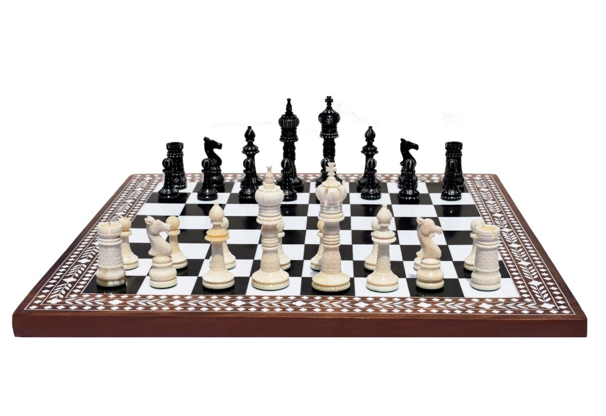 The Kings Cross Series Chess Set Natural Bone & Black Stained bone 4" King with Heritage series chess board-0