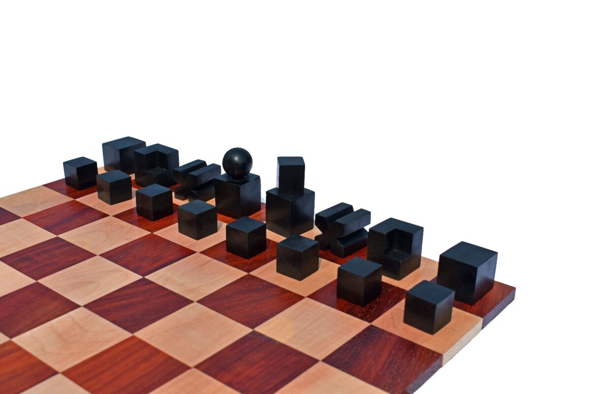 1923 Bauhaus Series Chess Pieces boxwood & Ebonized 2" King-5126