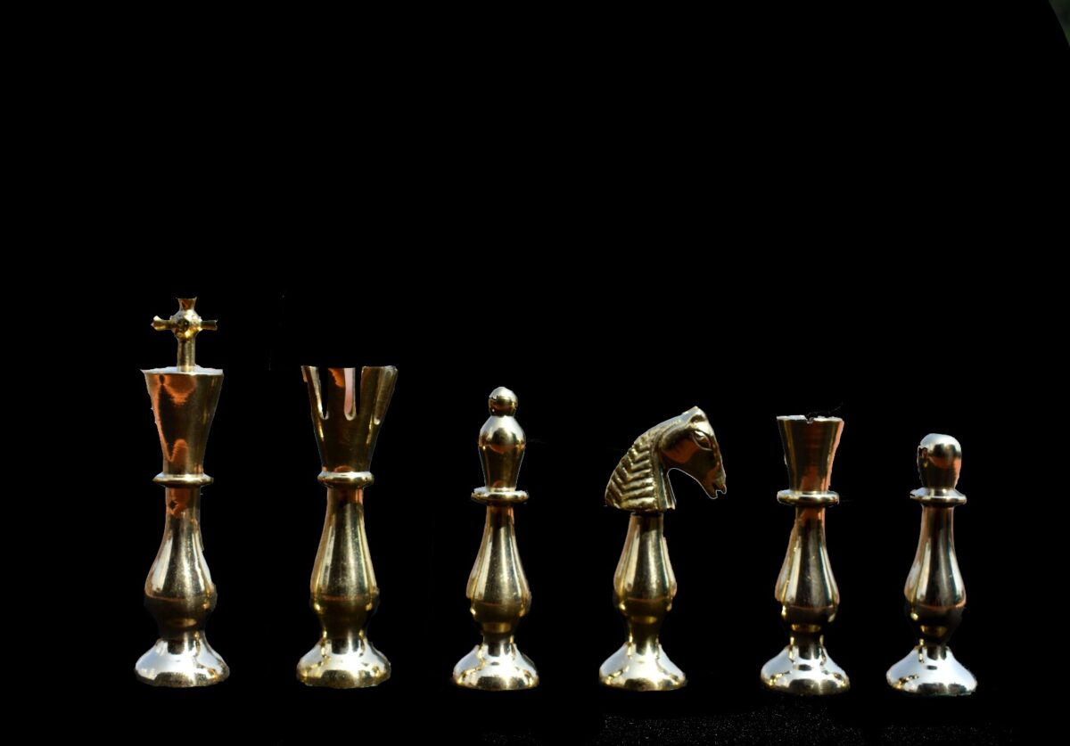 Majestic Series Chess set Natural Brass & Antiqued Brass 3.5" King with 14" Folding Chess Board-5391