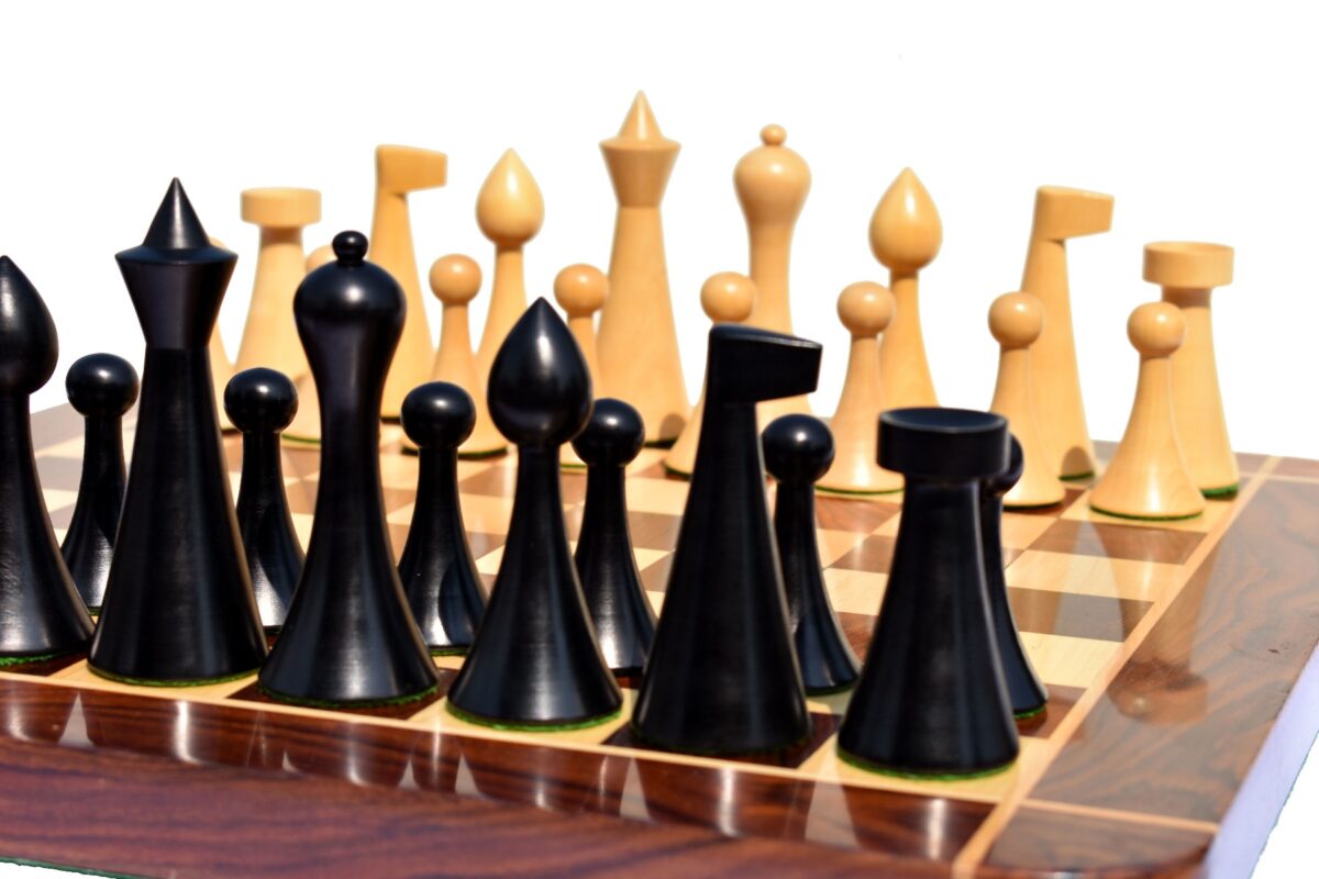 Hermann Ohme Chess Set Boxwood & Ebonized 3.75" King with 1.75" Square Chess Board-5497