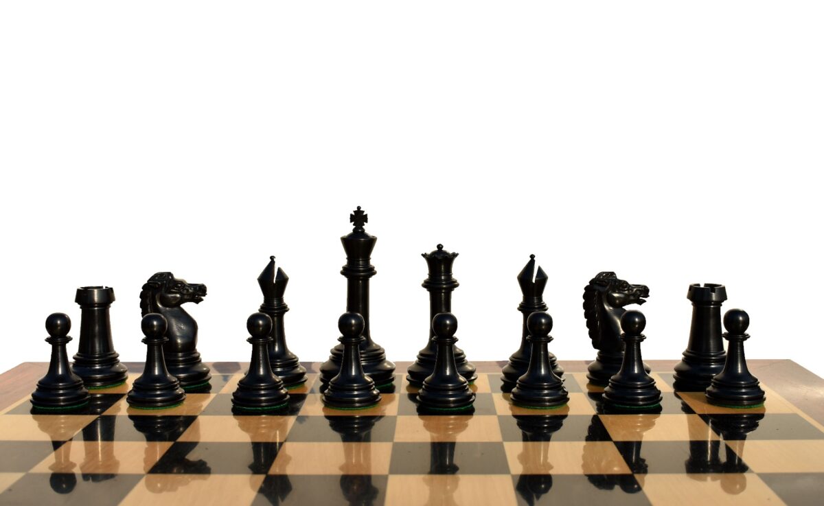 1890- Royal Staunton chess Pieces BCC reproduction Antiqued Boxwood & Ebony 4.4" King-6088