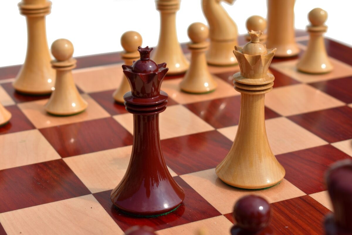 The Capablanca Chess Series-- Chess Pieces Boxwood Lacquered & Burgundy Lacquered 4.25" King-6050