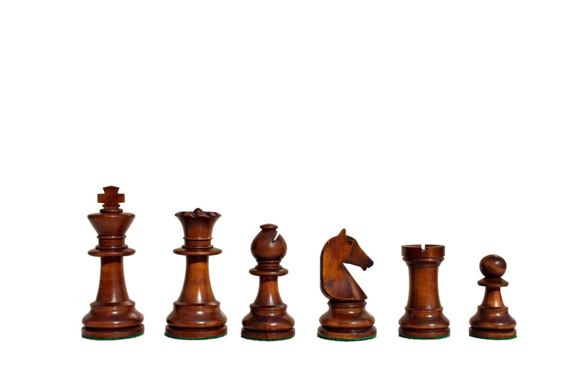 B210 Henri Chavet Series - 1980-1990 reproduction-Chess Pieces Boxwood & Dark Antique Gilded 3.625" King-6014