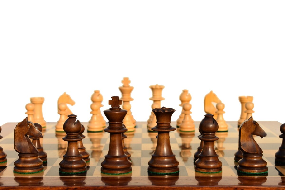 B210 Henri Chavet Series - 1980-1990 reproduction-Chess Pieces Boxwood & Dark Antique Gilded 3.625" King-6020