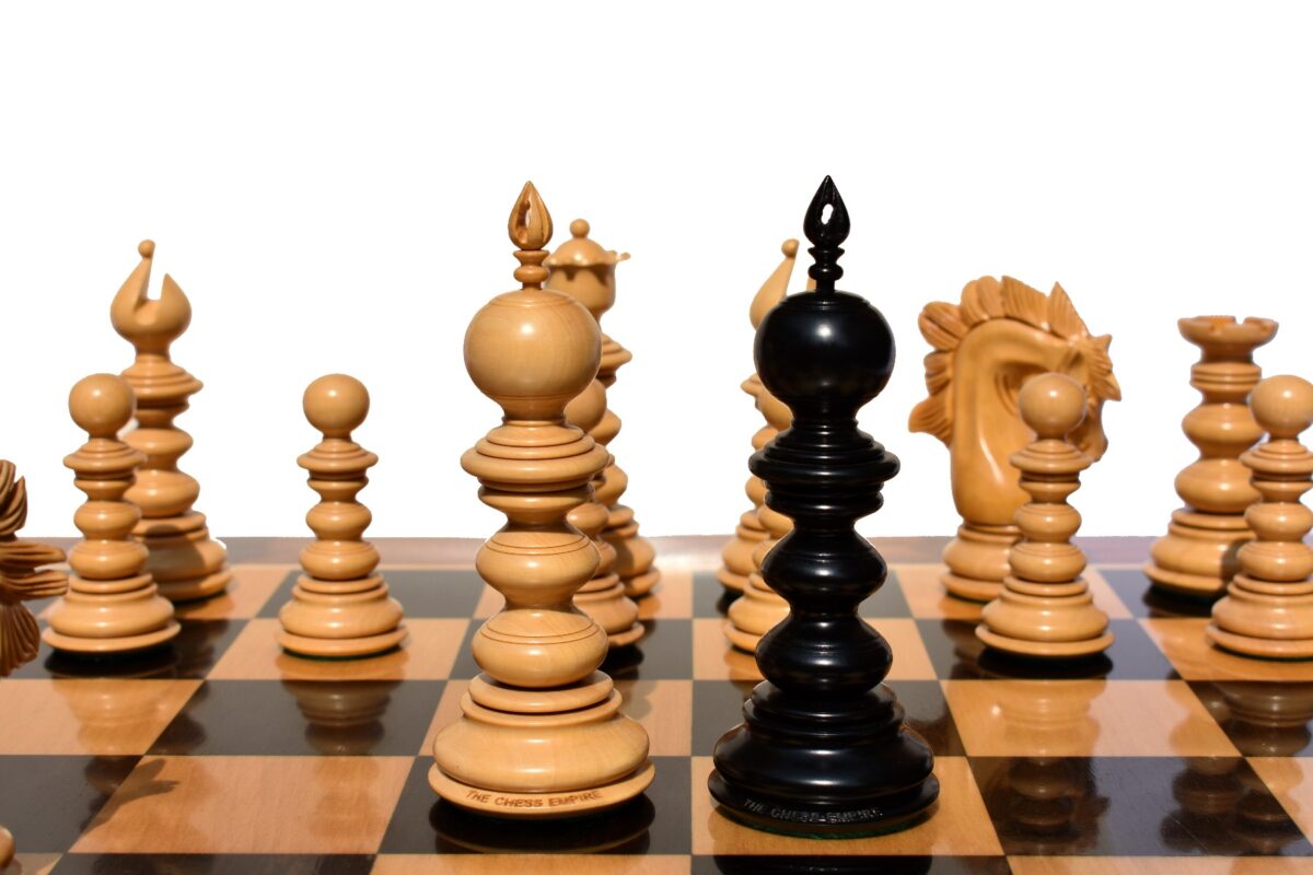 Designer Savano Series Chess pieces Boxwood & Ebony Matte Finish 4.4" King-6431