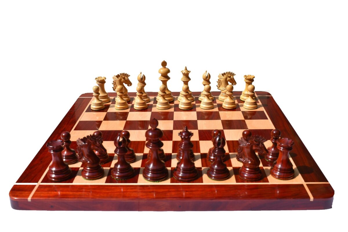 Wellington Series Chess set Boxwood & Padauk 4.4" King with 2.25" Square Chess Board-6380