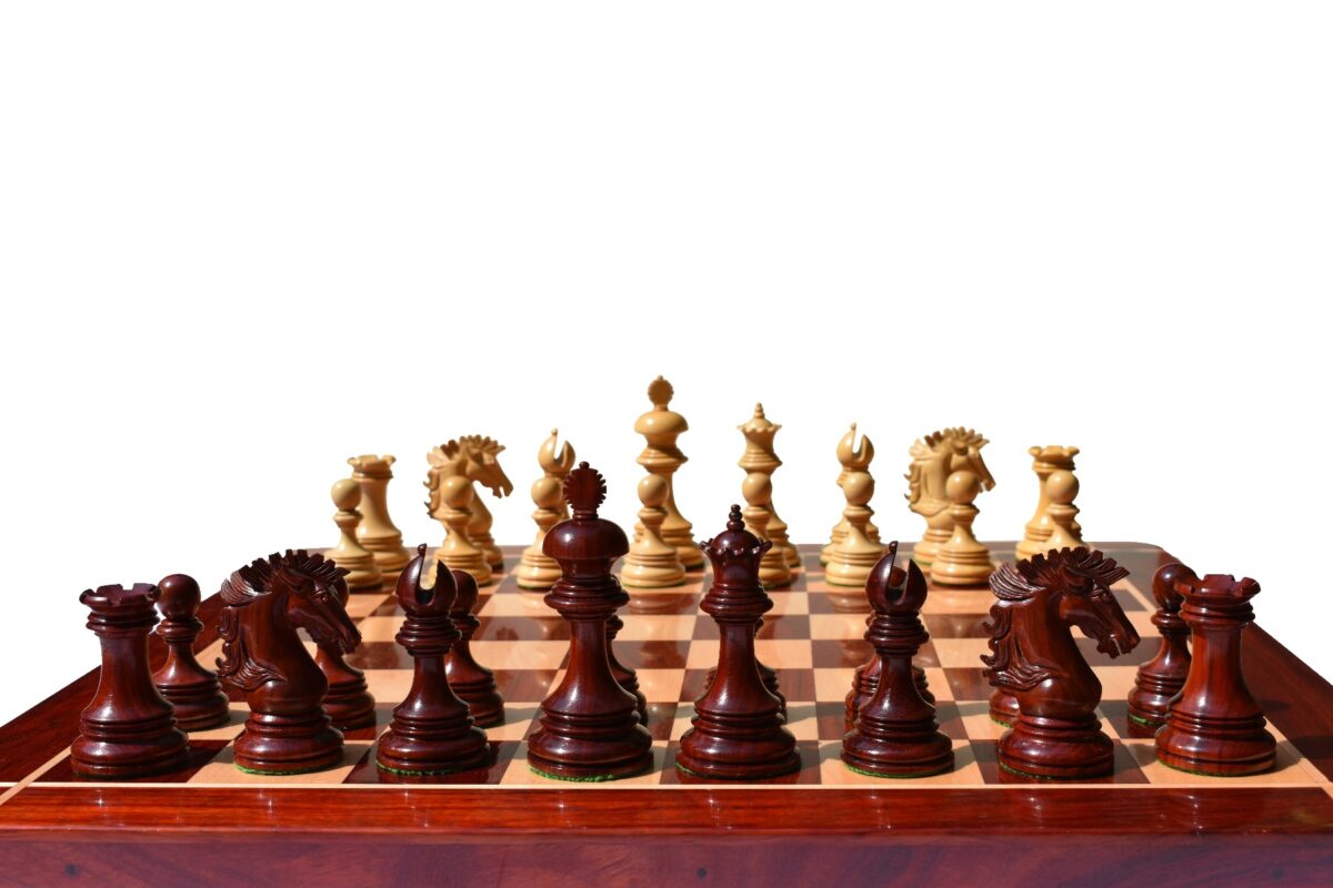 Wellington Series Chess set Boxwood & Padauk 4.4" King with 2.25" Square Chess Board-6385