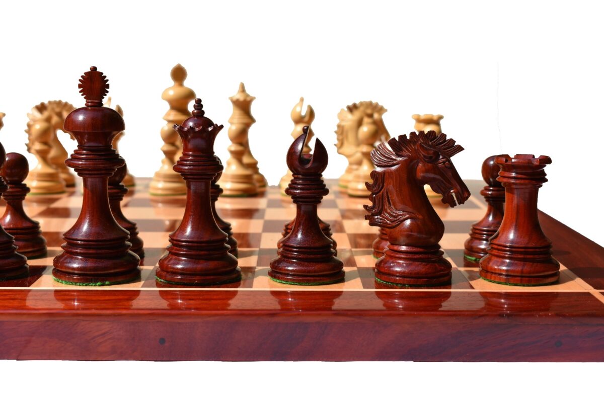 Wellington Series Chess Pieces Boxwood & Padauk 4.4" King-6359