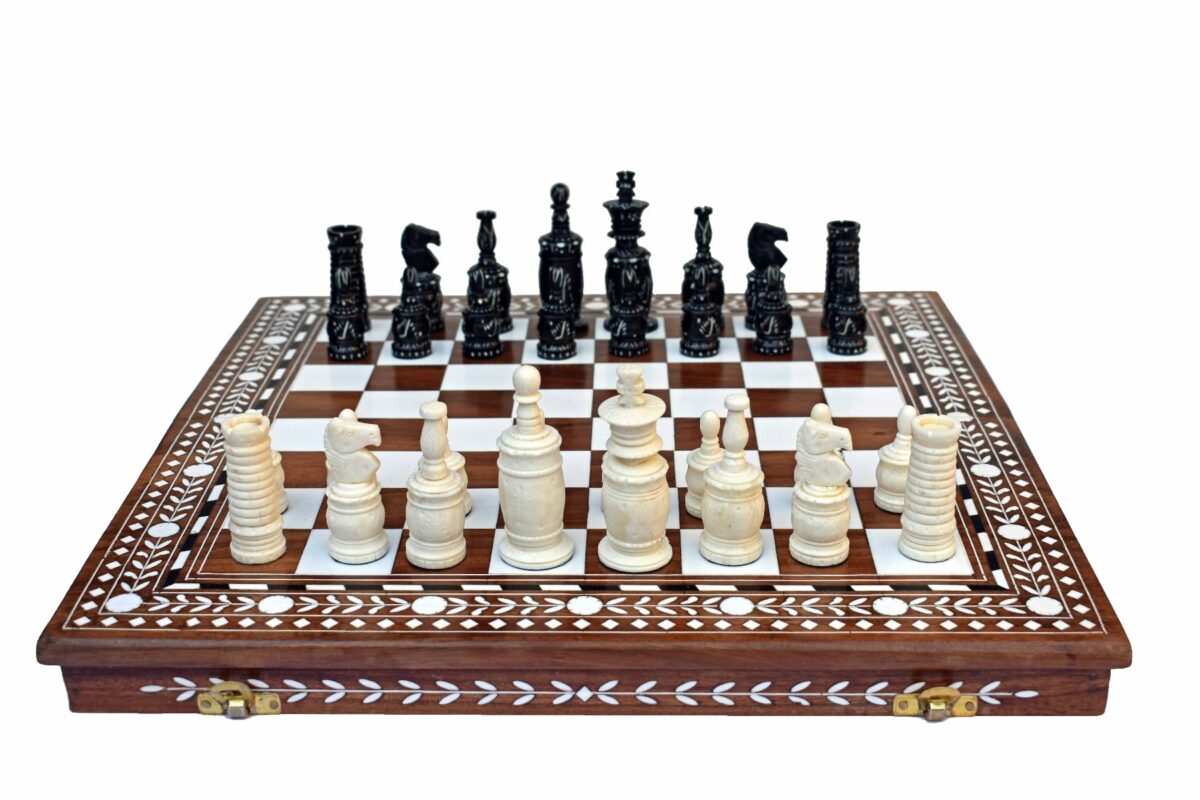 The Barleycorn Series Complete chess set Natural Bone & Black Stained Bone crafted 4" King with Chess Board -6546