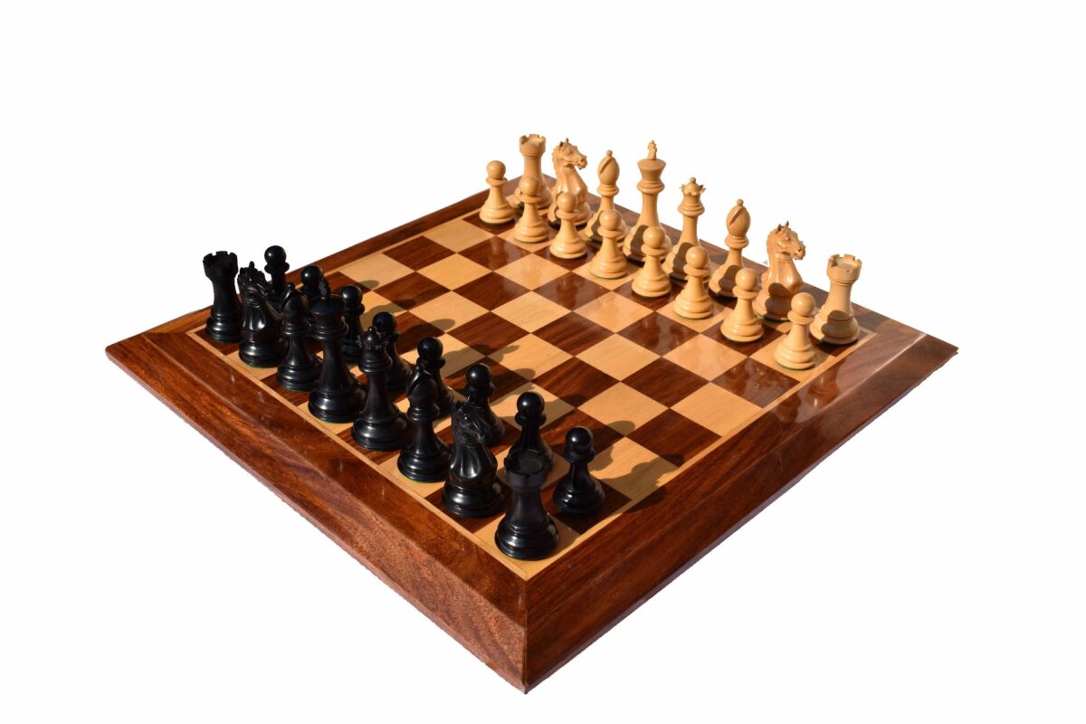 The Fierce Knight Series complete chess set Boxwood & Ebonized 4" King with 2" square chess board-6751