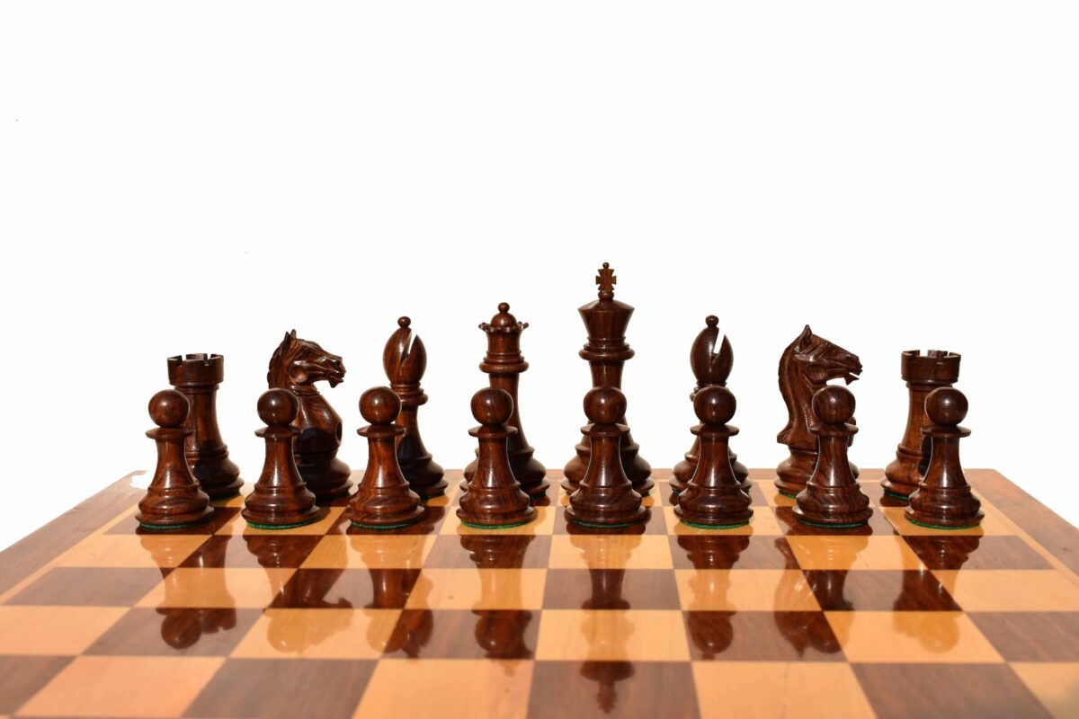 The Fierce Knight Complete chess set Boxwood & Sheesham 4" King with 2" Square chess board-6746