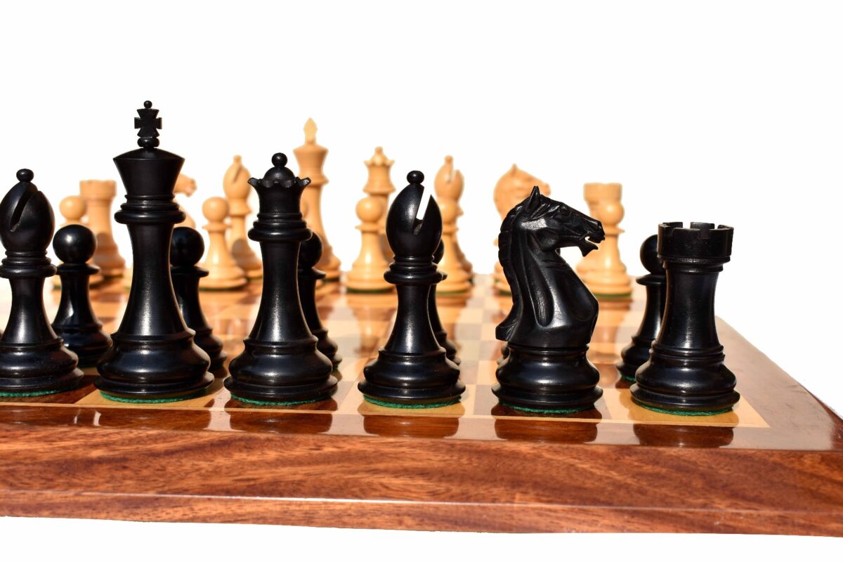 The Fierce Knight Series complete chess set Boxwood & Ebonized 4" King with 2" square chess board-6749