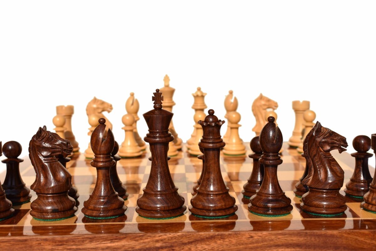 The Fierce Knight Complete chess set Boxwood & Sheesham 4" King with 2" Square chess board-6739