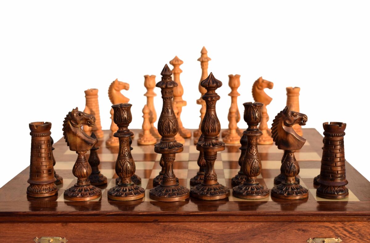 The Marshall Artistic Series Chess Pieces Antiqued Boxwood Burnt & Walnut Gilded Boxwood 5.25" King-6595