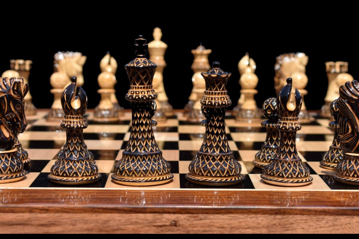 Limited Edition Designer Parker Series Chess Pieces Boxwood Burnt High Glossy 4" King-7403