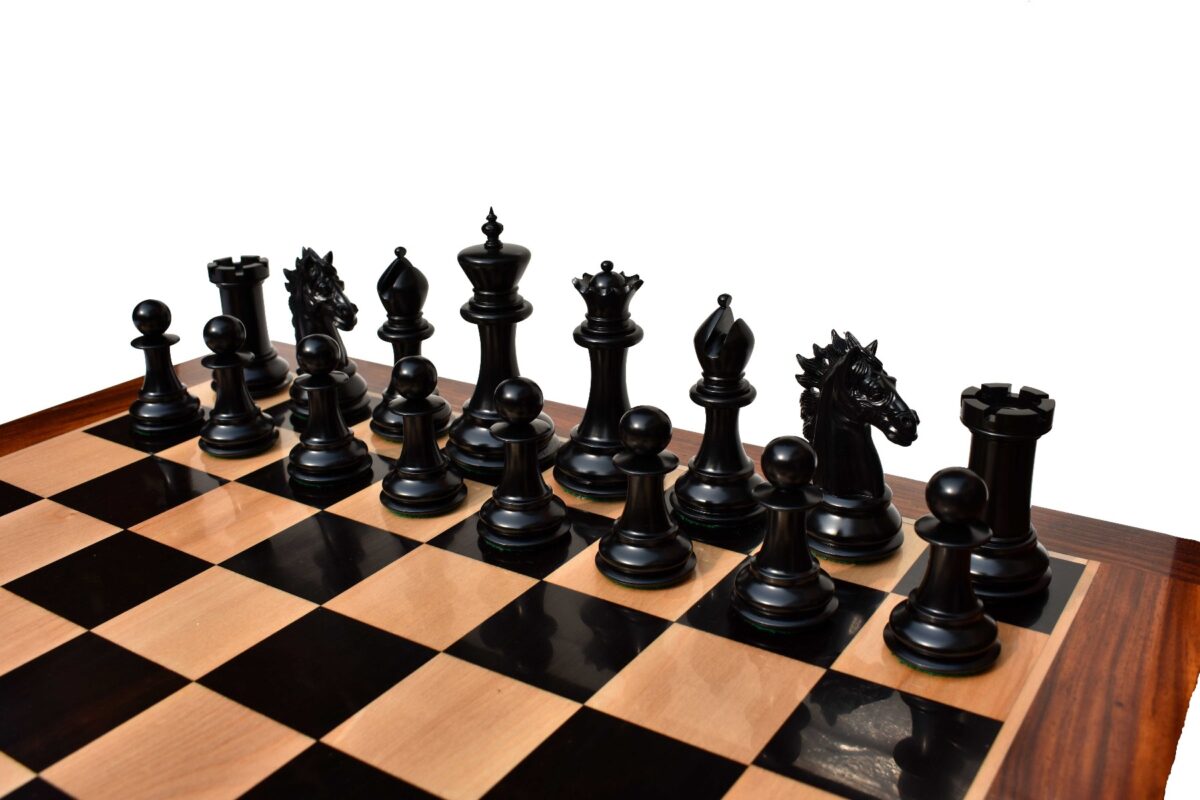 The Alexander Stallion Chess set Boxwood & Ebony 4.4" King with 2.25" Square Chess Board-6966