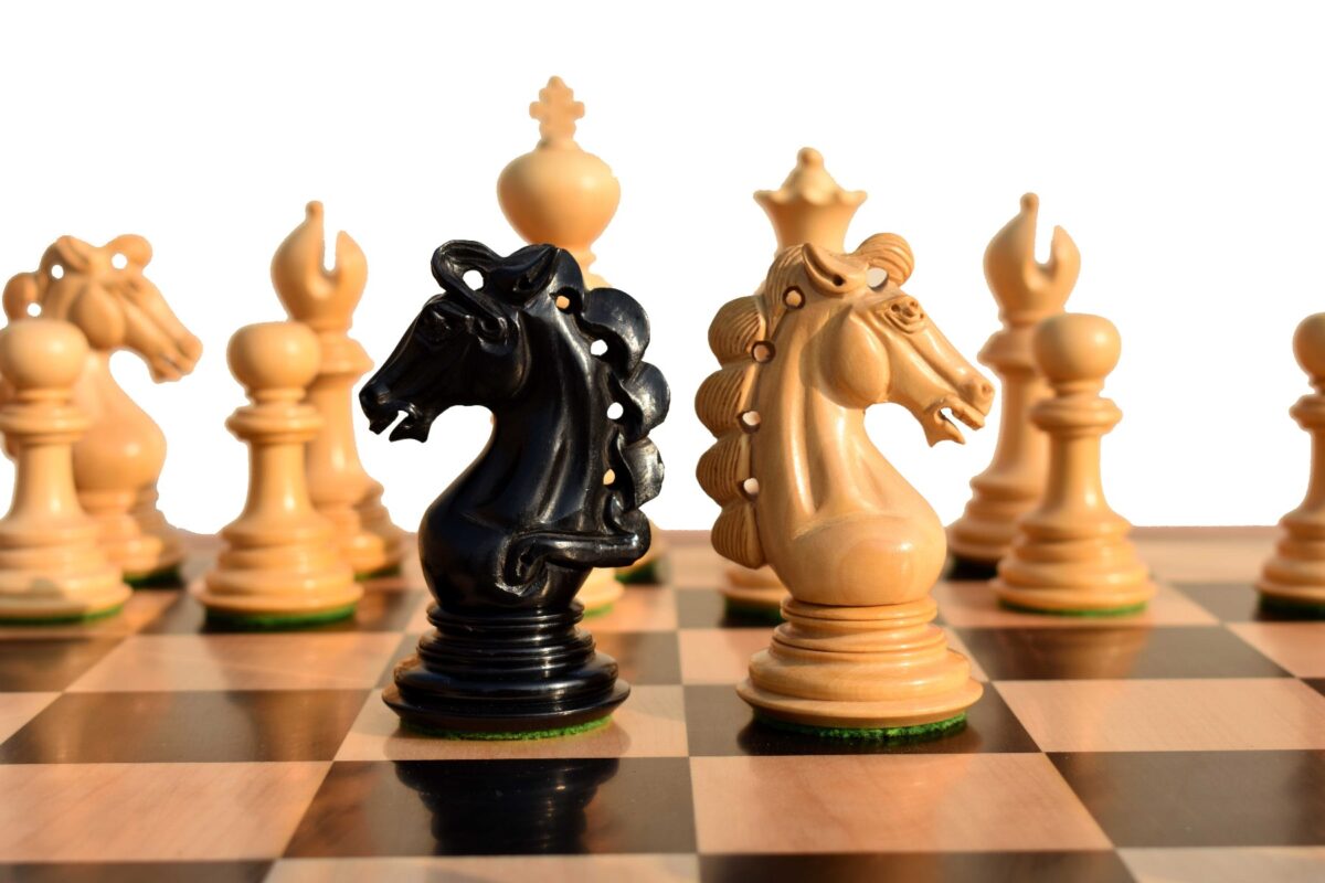 Svadilfari Stallion Series Chess set Boxwood & Ebony 4.4" king with 2.25" Square Chess Board-6927