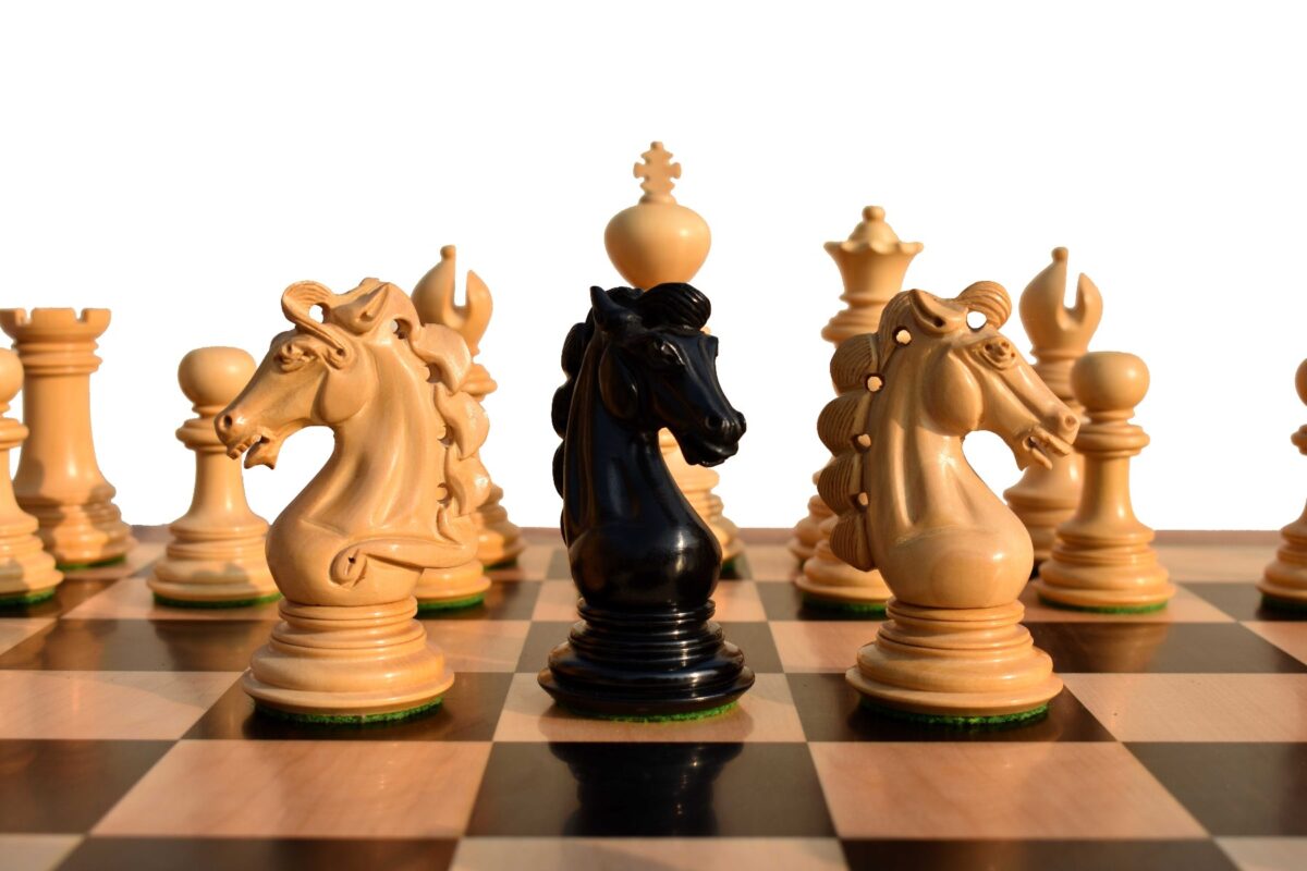 Svadilfari Stallion Series Chess set Boxwood & Ebony 4.4" king with 2.25" Square Chess Board-6928