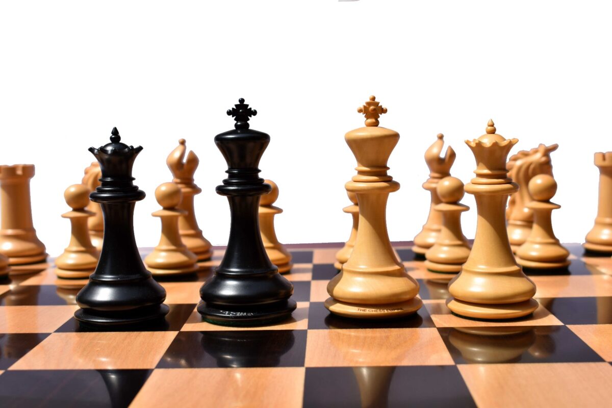 The Cambridge Series chess set Boxwood & Ebony 4.25" King with 2.25" square chess board-7120