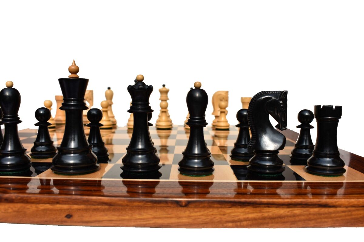 Zagreb 59 Series Chess Set Boxwood & Ebony 3.9" King with 2" Square Chess Board -7344