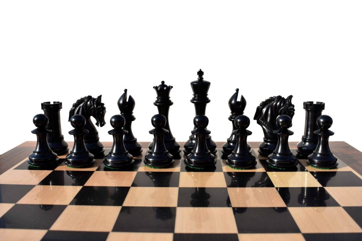 The Kings Arthur Series chess set Boxwood & Ebony 4.4" King with 2.25" square chess board-7606