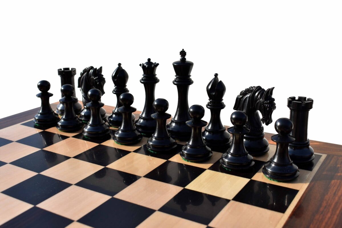 The Kings Arthur Series chess set Boxwood & Ebony 4.4" King with 2.25" square chess board-7607