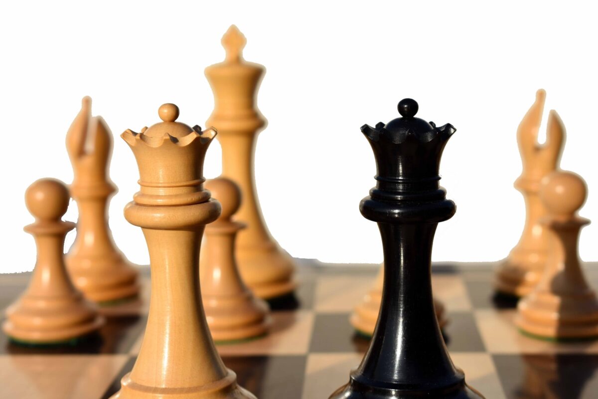 The New Sultan Series Chess Set Boxwood & Ebony 4.4" King with 2.25" Square Chess Board-7665