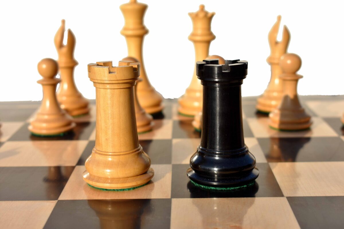 The New Sultan Series Chess Set Boxwood & Ebony 4.4" King with 2.25" Square Chess Board-7670