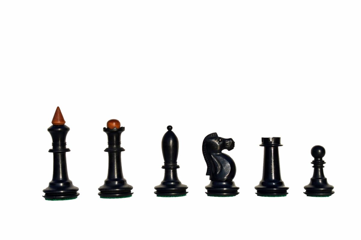 The Shkolnik soviet series reproduction Chess set Antiqued Boxwood & Ebonized 3.5" King with 1.75" Square Chess board-7627