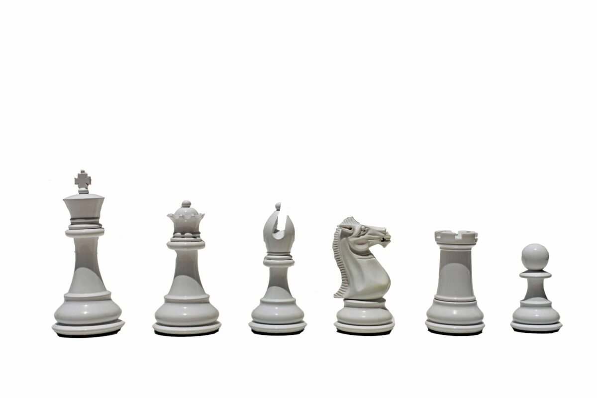 The Pioneer Series Chess Pieces White & Red Lacquered Boxwood 4" King-7744