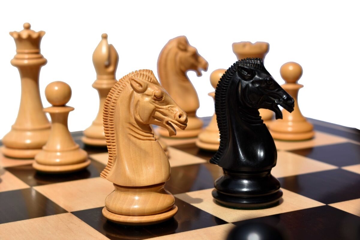 The Empire's Prestige Series chess set Boxwood & Ebony 4.4" King with 2.25" Square chess Board -8017