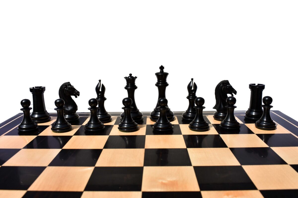 The Empire's Prestige Series chess set Boxwood & Ebony 4.4" King with 2.25" Square chess Board -8027